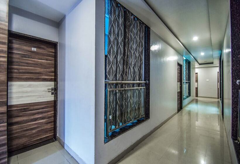 호텔 Kavita Inn By Oyo Rooms