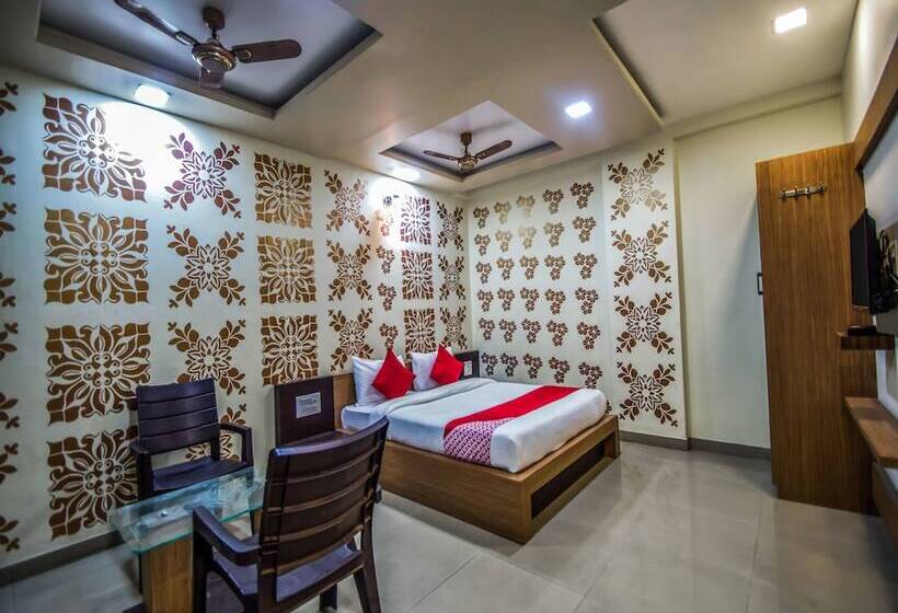 酒店 Kavita Inn By Oyo Rooms