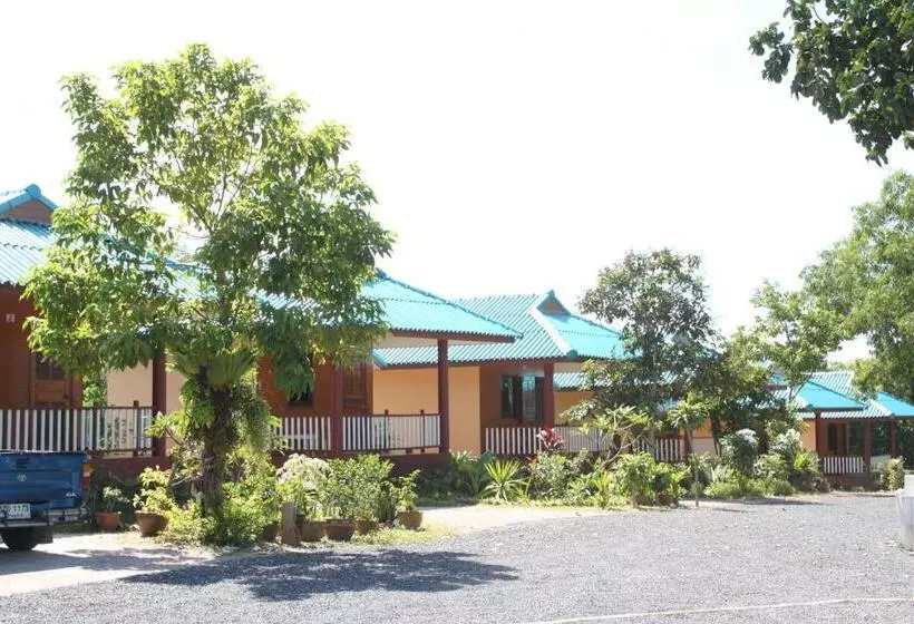 Hotelli Lamtong Resort