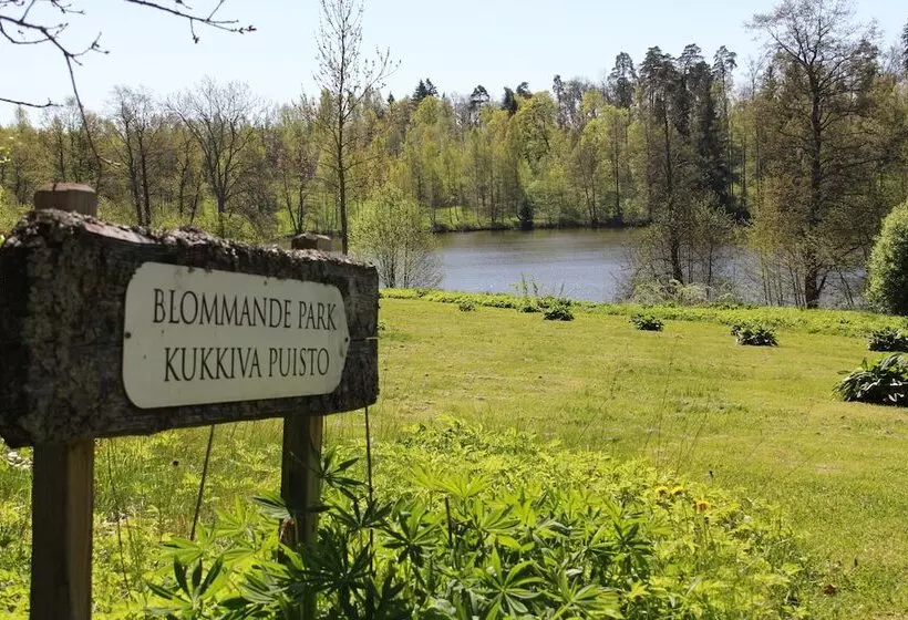 ホテル Mustion Linna