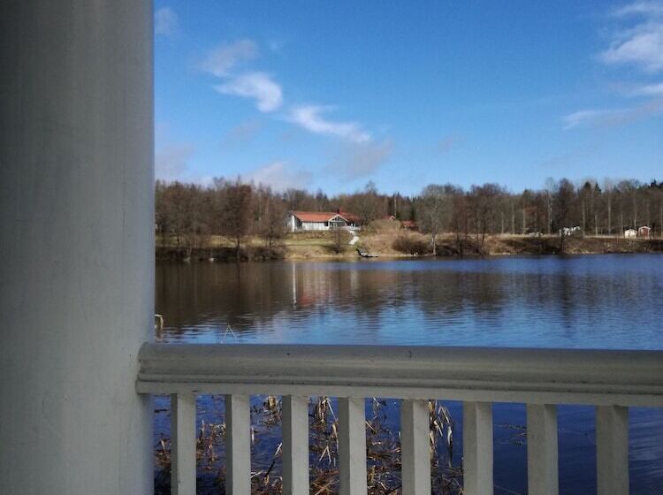 בית מלון כפרי Mustion Linna