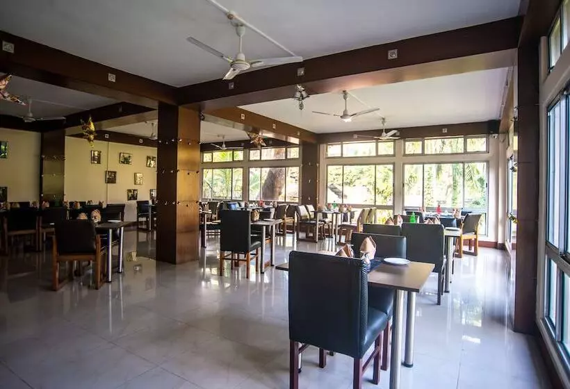 ホテル Polo Orchid Tura