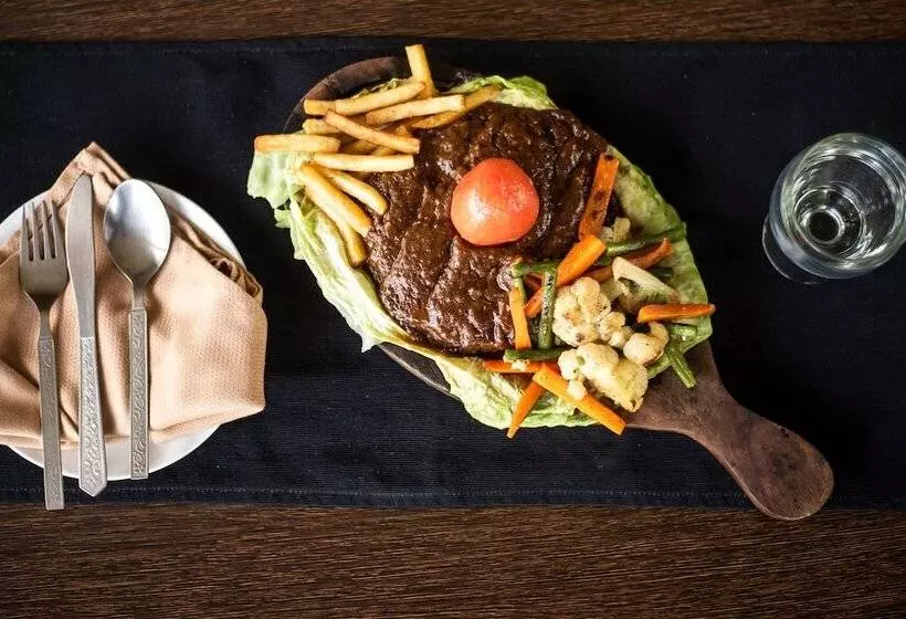 ホテル Polo Orchid Tura