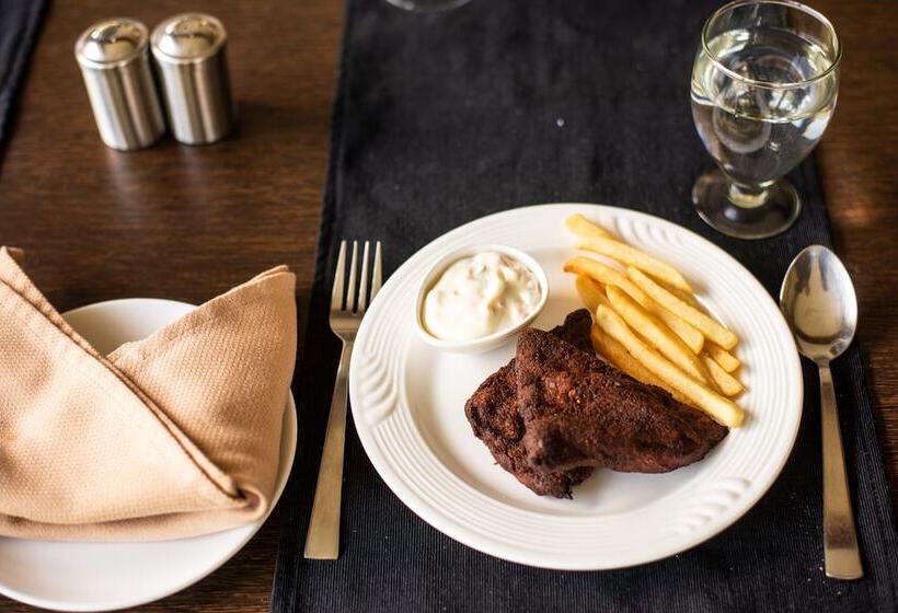 בית מלון כפרי Polo Orchid Tura