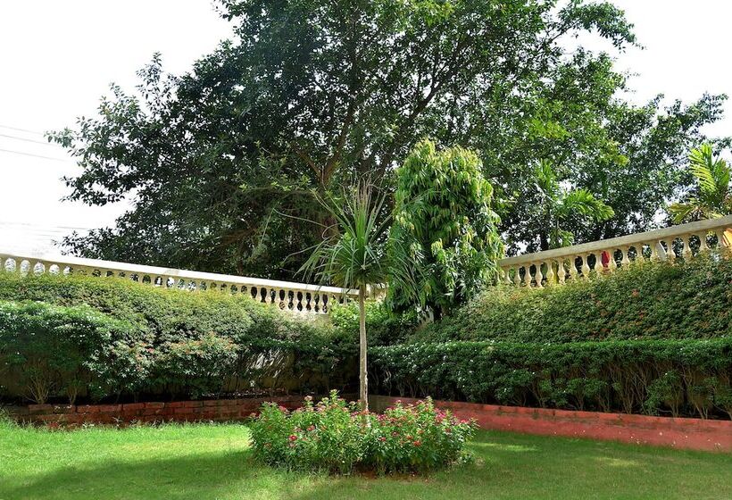 Hotel Regenta Camellia Resort & Spa