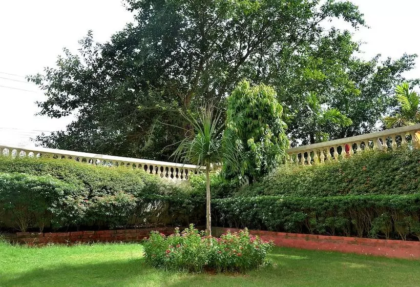 Hotelli Regenta Camellia Resort & Spa