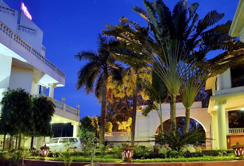 Hotel Regenta Camellia Resort & Spa