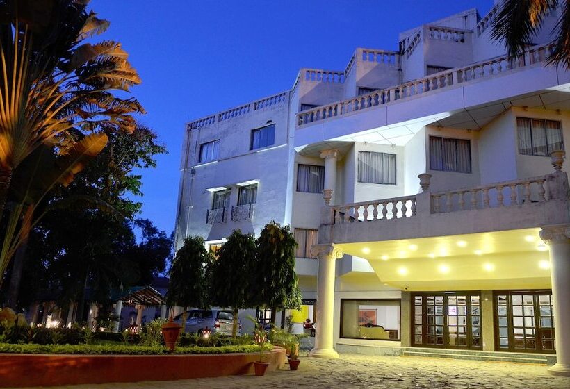 Hotel Regenta Camellia Resort & Spa