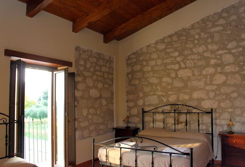 Сельский отель Masseria Mastrangelo