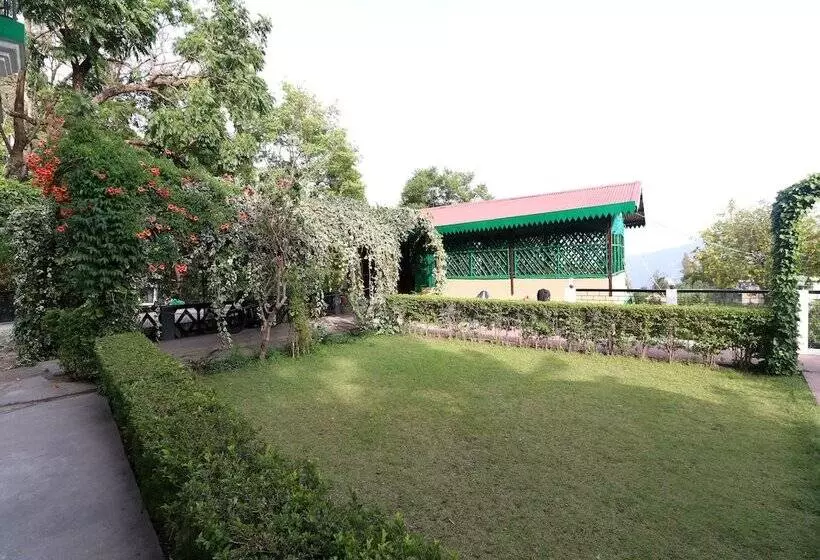 هتل The Gharonda Hut By Oyo Rooms