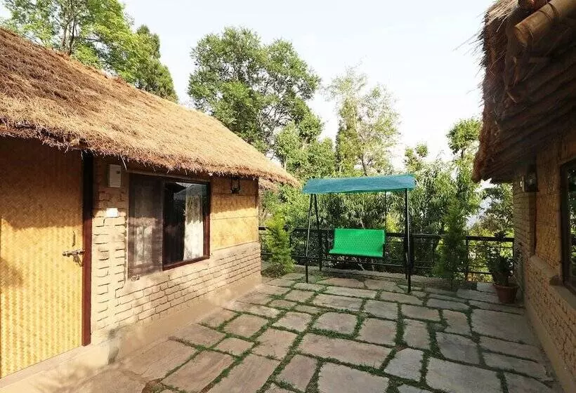 هتل The Gharonda Hut By Oyo Rooms