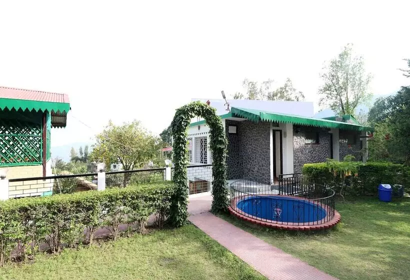 هتل The Gharonda Hut By Oyo Rooms