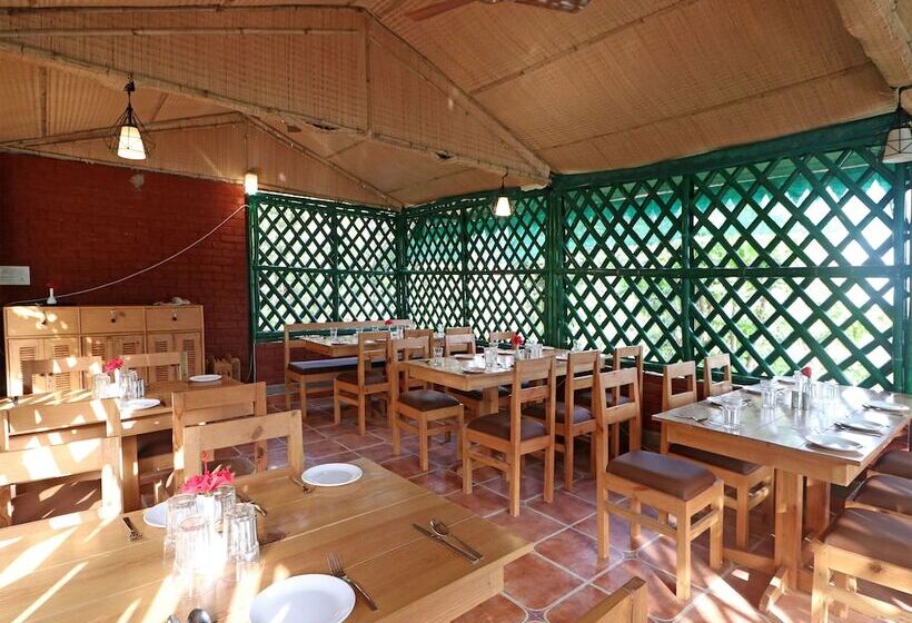 בית מלון כפרי The Gharonda Hut By Oyo Rooms