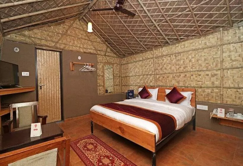 هتل The Gharonda Hut By Oyo Rooms