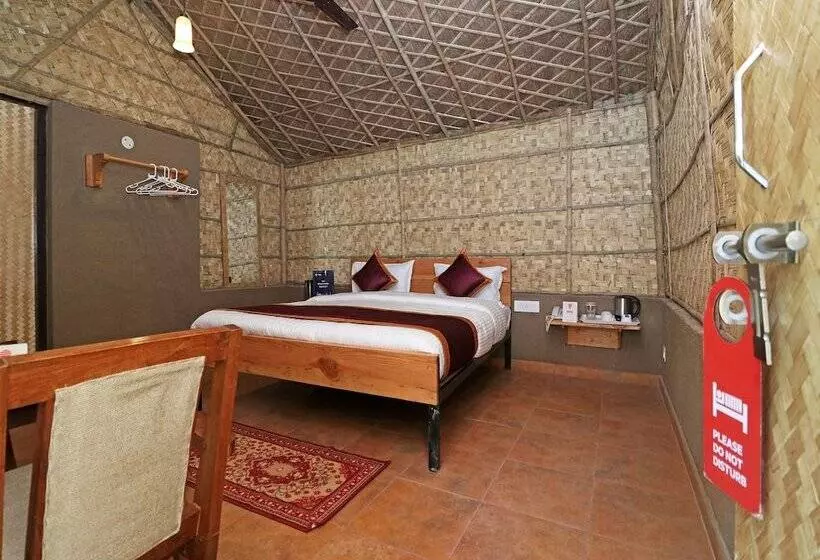 هتل The Gharonda Hut By Oyo Rooms