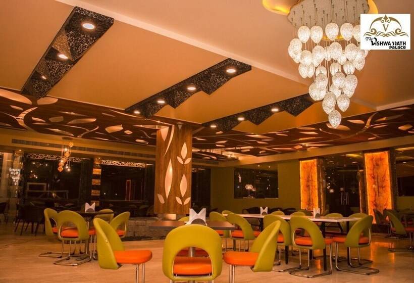 Отель The Vishwanath Palace