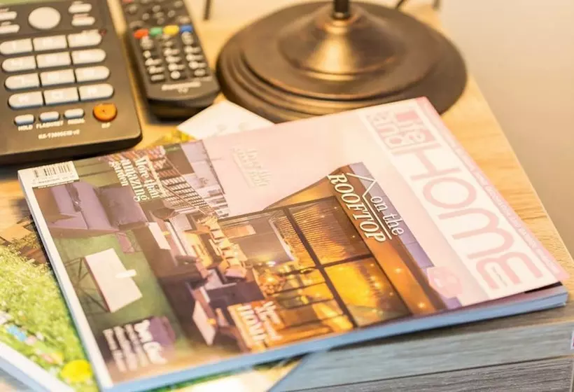 Hotelli The Way Phuket Resort