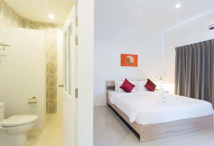 Hotel The Way Phuket Resort