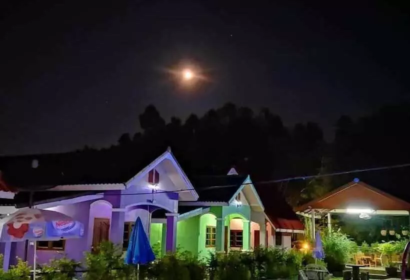 Turfan Hotel And Tigger Park