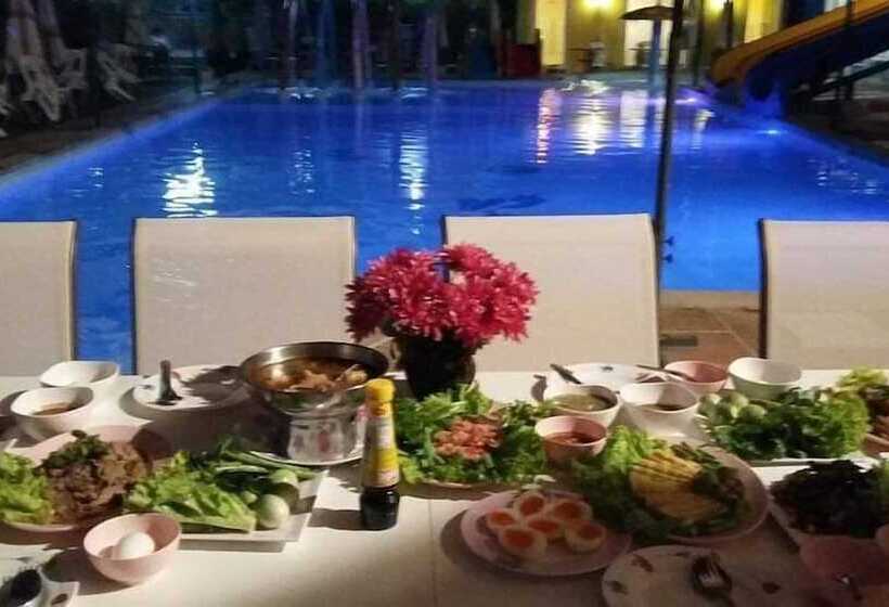 Turfan Hotel And Tigger Park