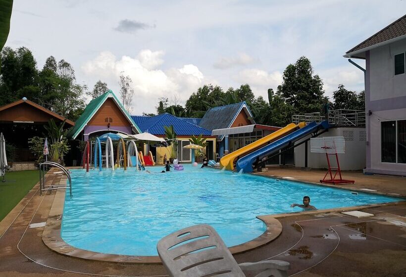 Turfan Hotel And Tigger Park