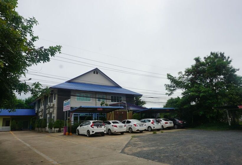 호텔 Wetsawat Place