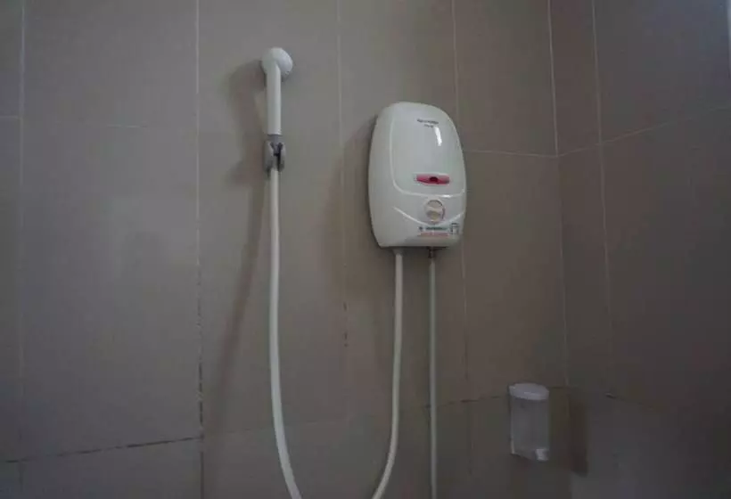 ホテル Wetsawat Place