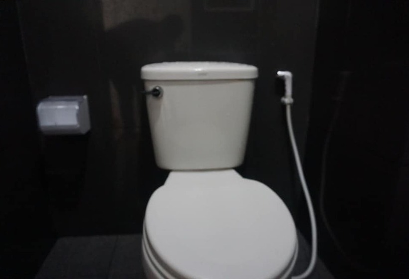 호텔 Wetsawat Place