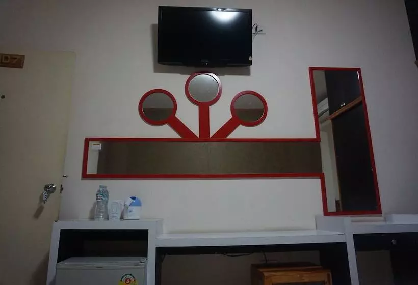 ホテル Wetsawat Place