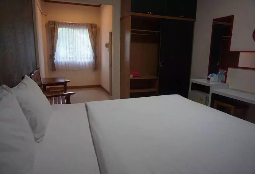 ホテル Wetsawat Place