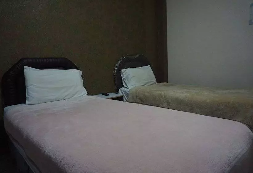 ホテル Wetsawat Place