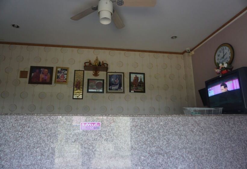 호텔 Wetsawat Place