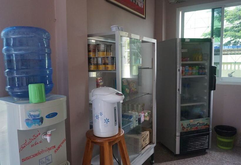 호텔 Wetsawat Place