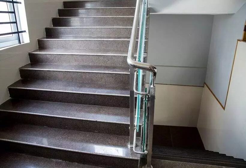 Oyo 9248 Hotel Shrinidhi