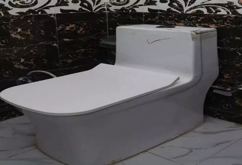 Oyo 9248 Hotel Shrinidhi