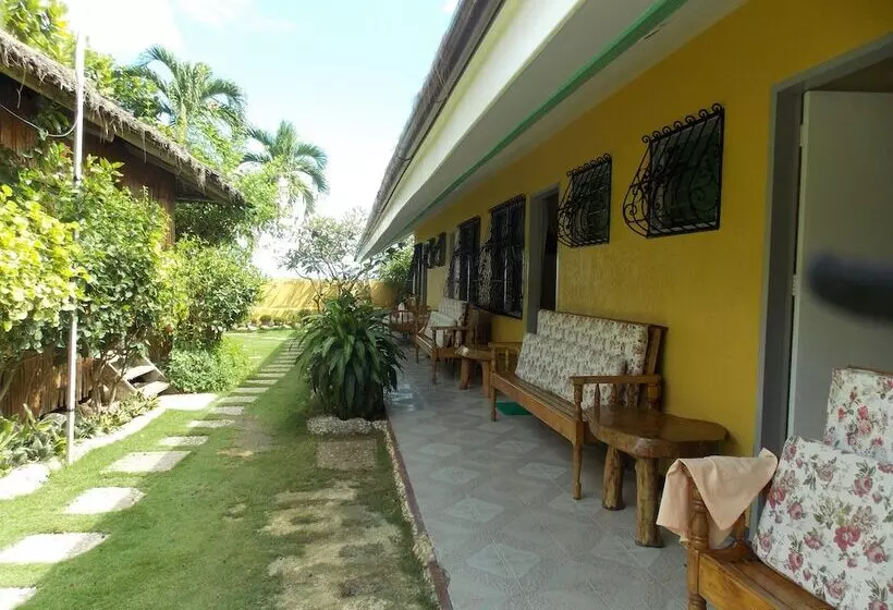 ペンション Baluarte De Argao Beach Resort