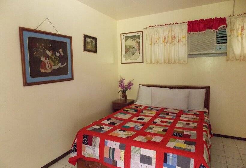 Pension Baluarte De Argao Beach Resort