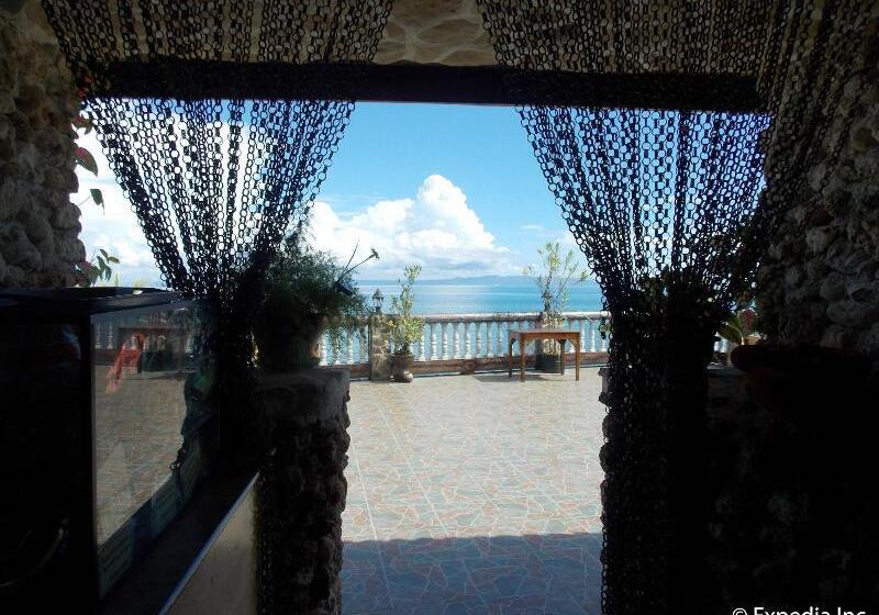 Pension Baluarte De Argao Beach Resort