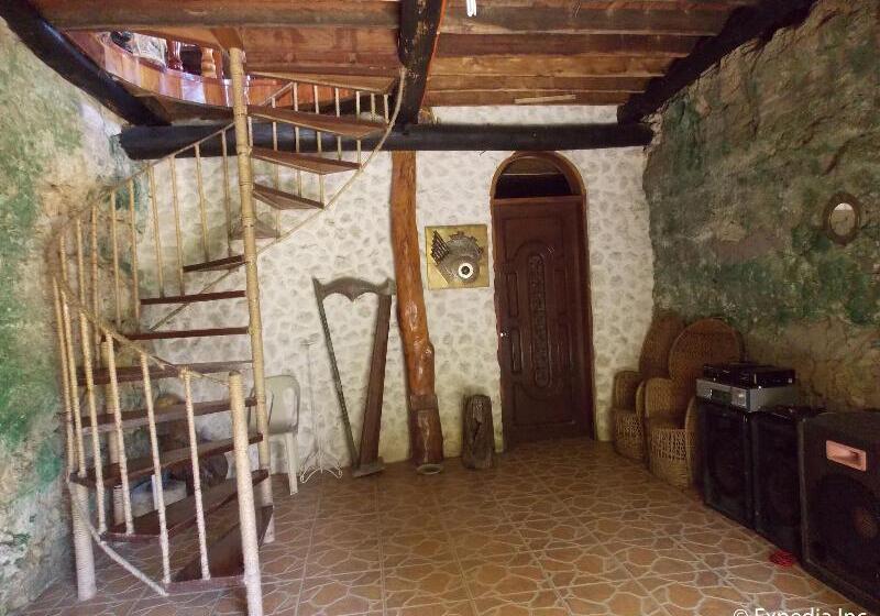 Pension Baluarte De Argao Beach Resort