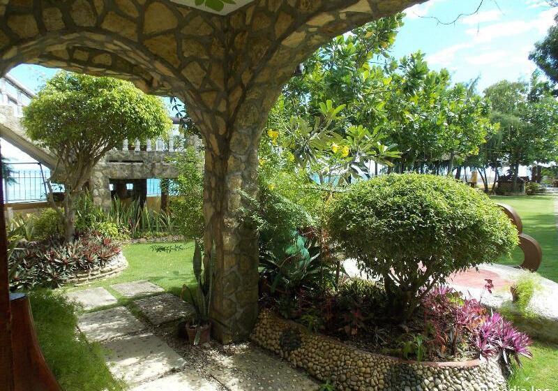 Pension Baluarte De Argao Beach Resort