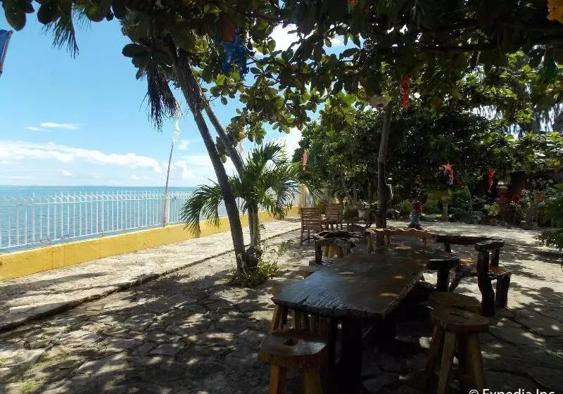 ペンション Baluarte De Argao Beach Resort