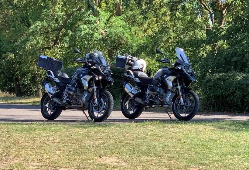 Majatalo Chapeauveau Gîte   B&b   Events