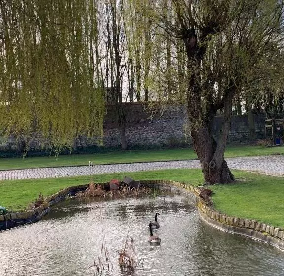 Majatalo Chapeauveau Gîte   B&b   Events