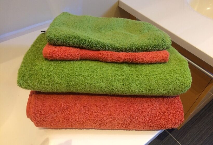 פנסיון Chapeauveau Gîte   B&b   Events