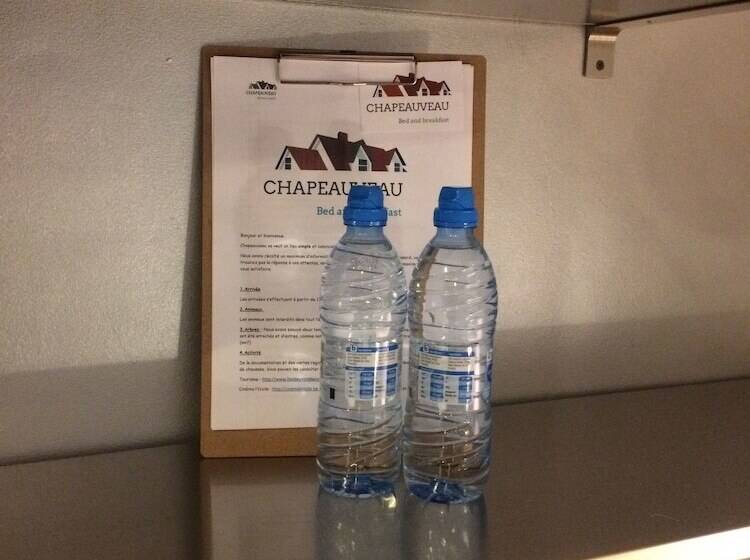 פנסיון Chapeauveau Gîte   B&b   Events