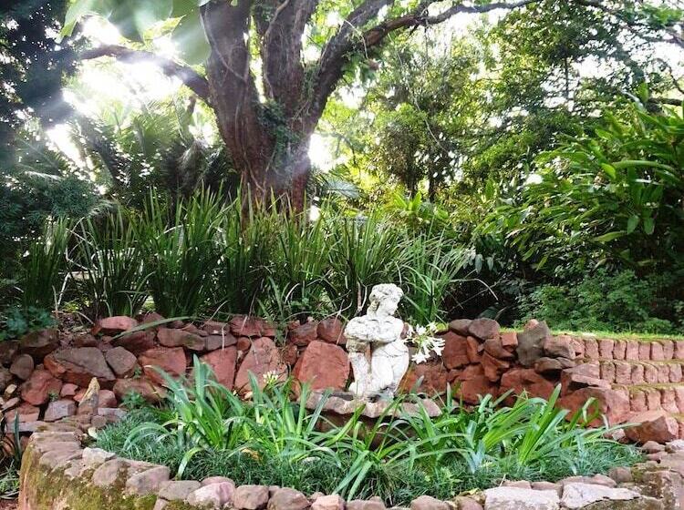 פנסיון La Luna @ Misty Mountains