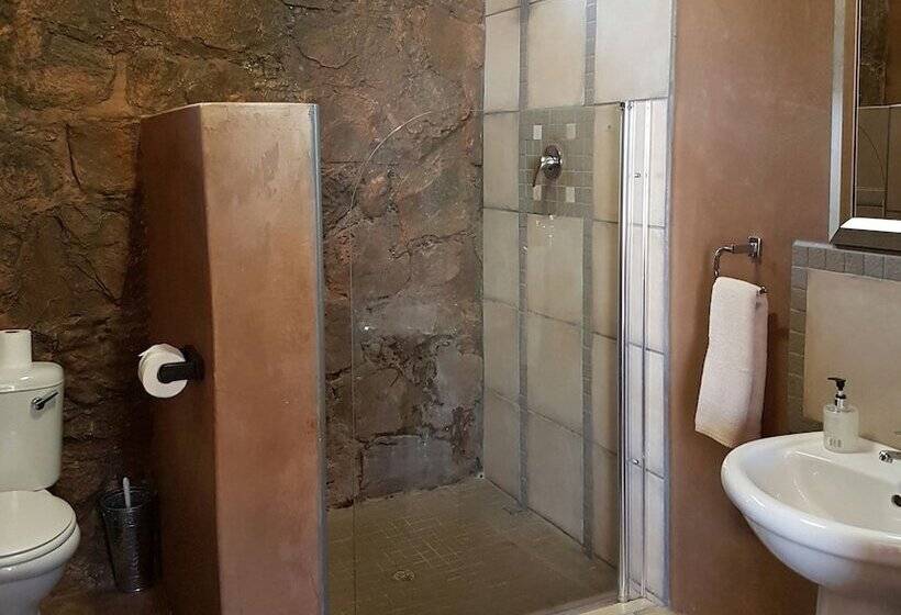 פנסיון La Luna @ Misty Mountains