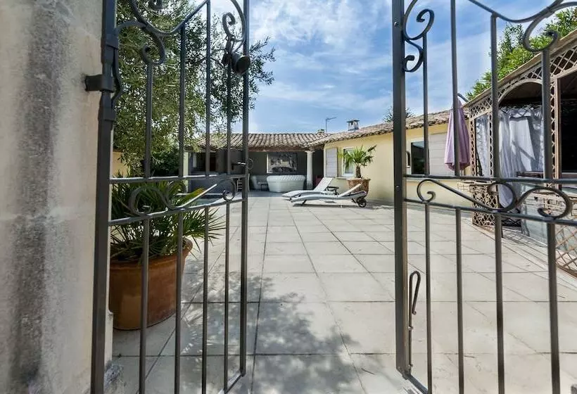 ペンション Mas De L'ilon