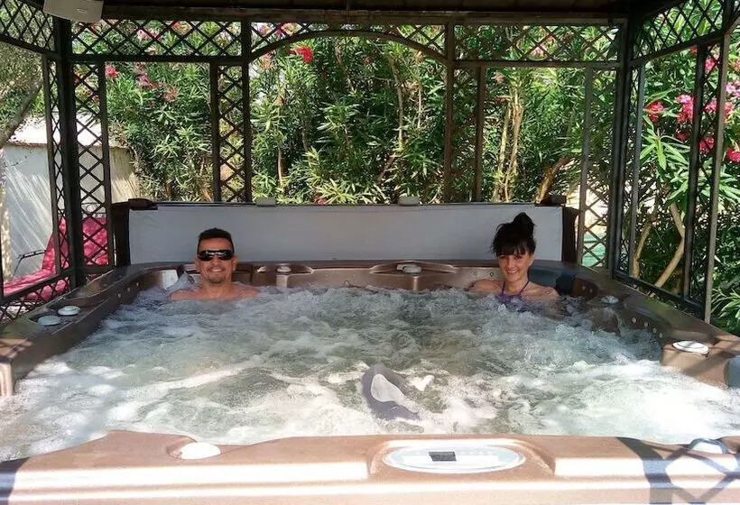 ペンション Mas De L'ilon