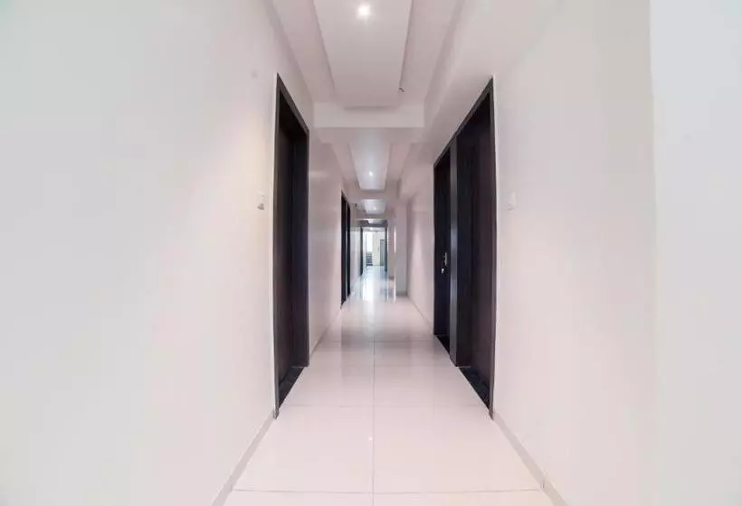 پانسیون Oyo Home 75777 Samudra Executive